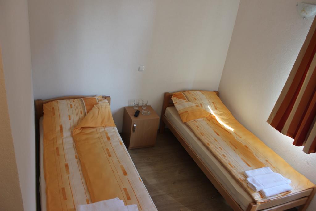 Rooms Zebax SJJ Exteriör bild