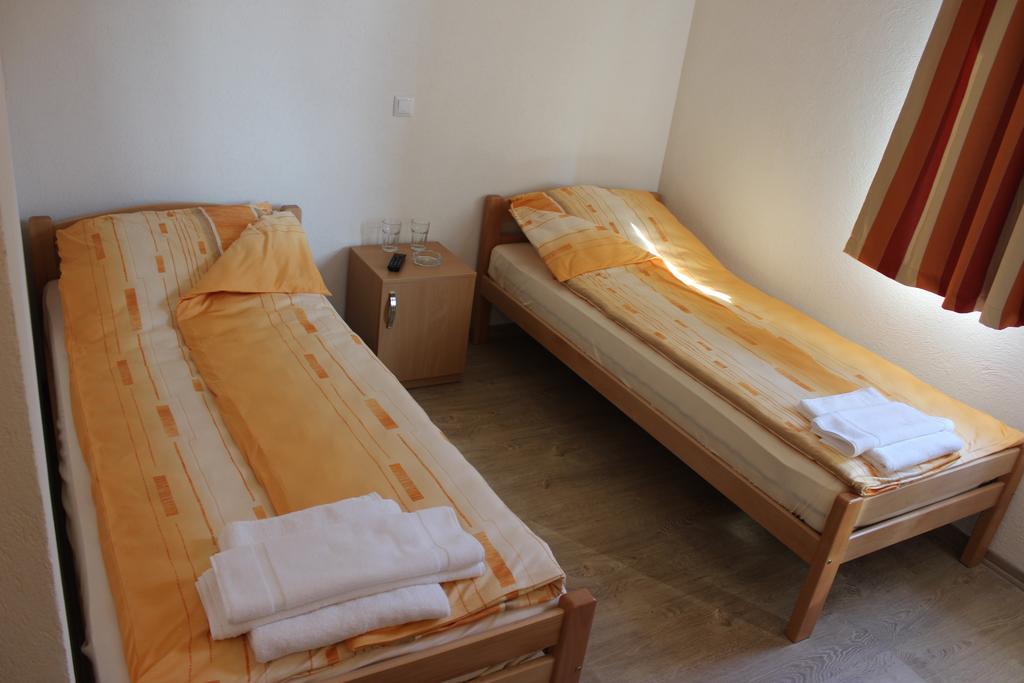 Rooms Zebax SJJ Exteriör bild